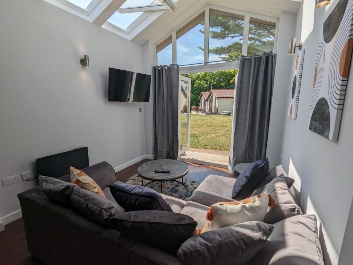 Kinetic Stays - Serenity Holiday Cottages 锡德茅斯 外观 照片